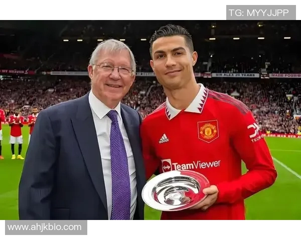 冲突升级!曼联与教练发生激烈争执 冲突升级!曼联与教练发生激烈争执